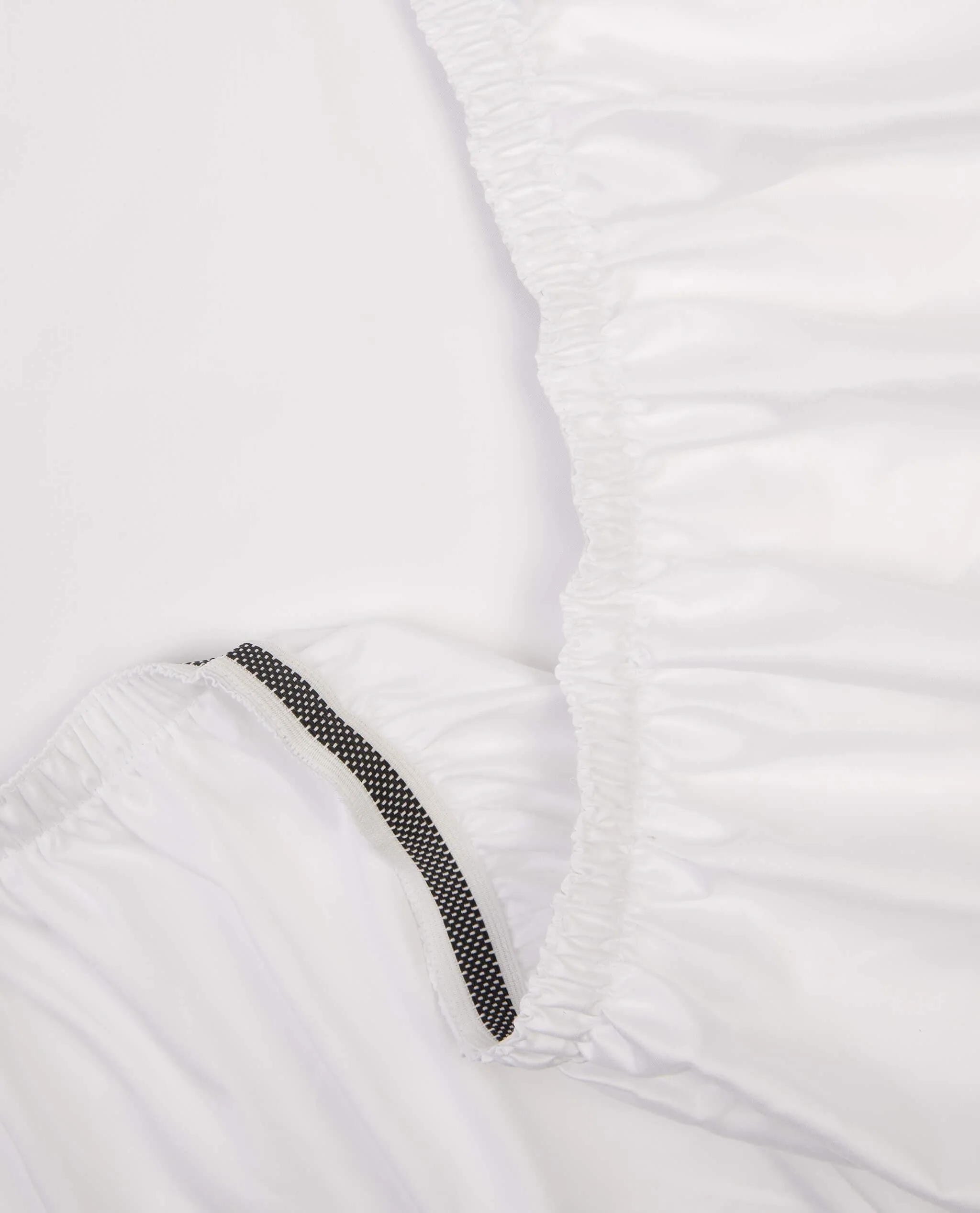 Crisp & Cool Organic Cotton Fitted Sheet - Image 9