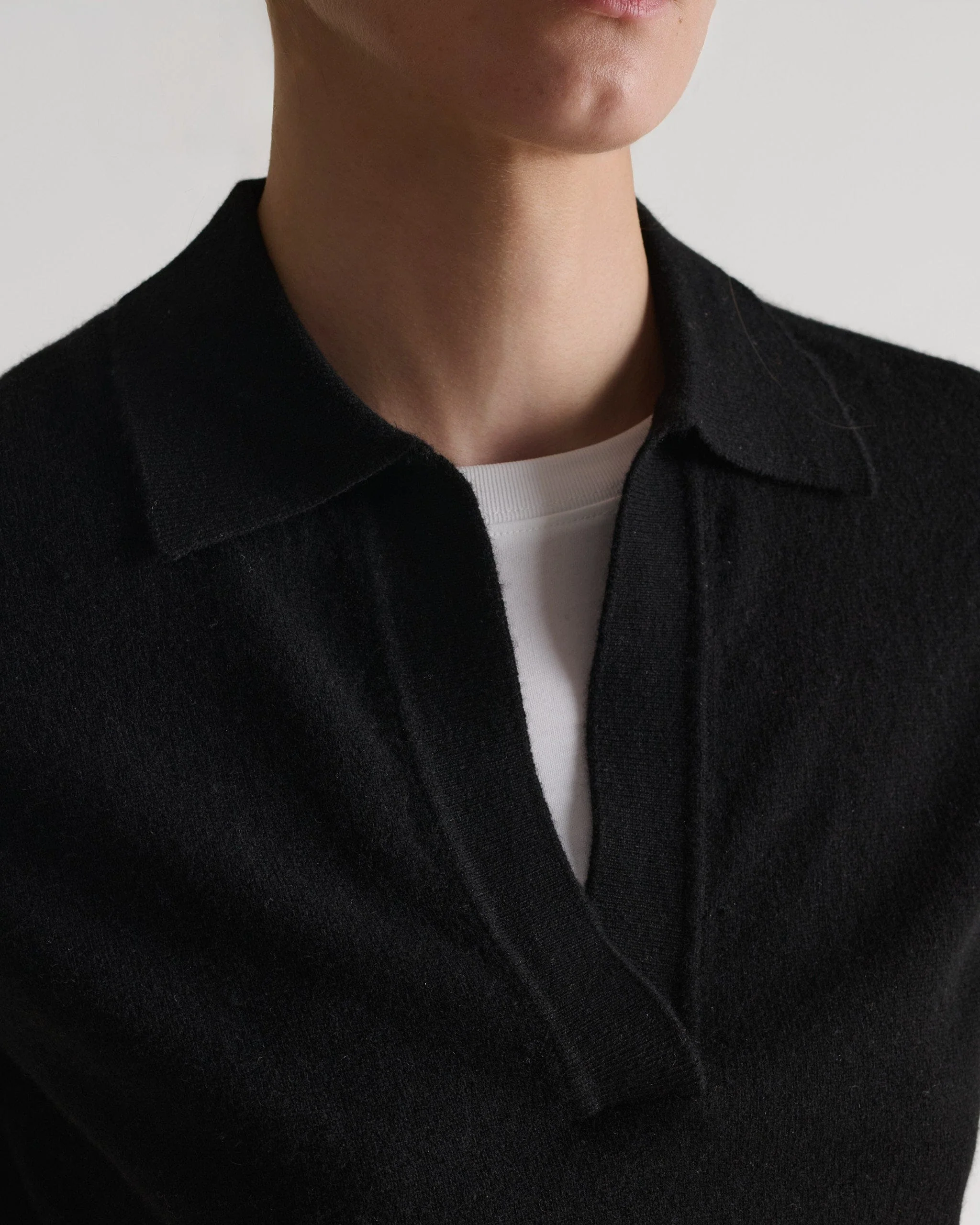 Women's Finest Cashmere Open Collar Polo - Black - Image 5