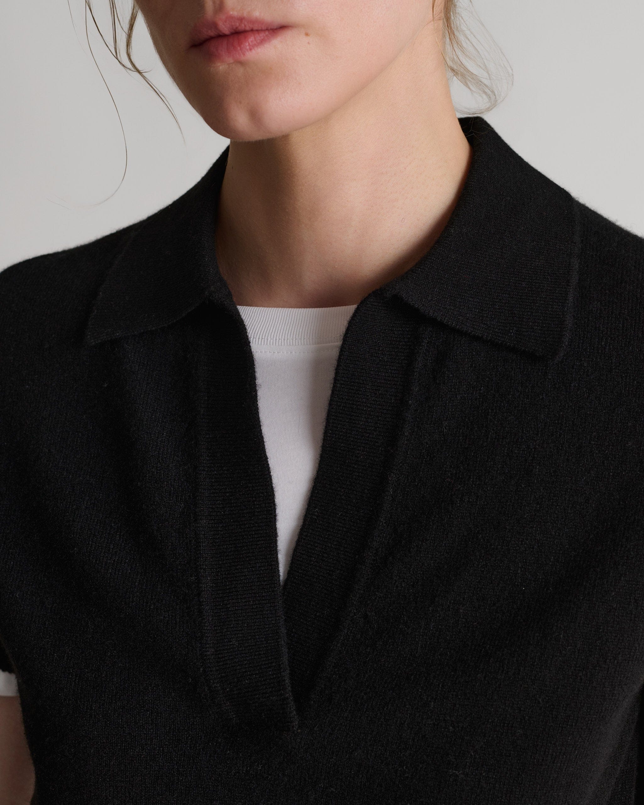 Women's Finest Cashmere Open Collar Polo - Black - Image 6