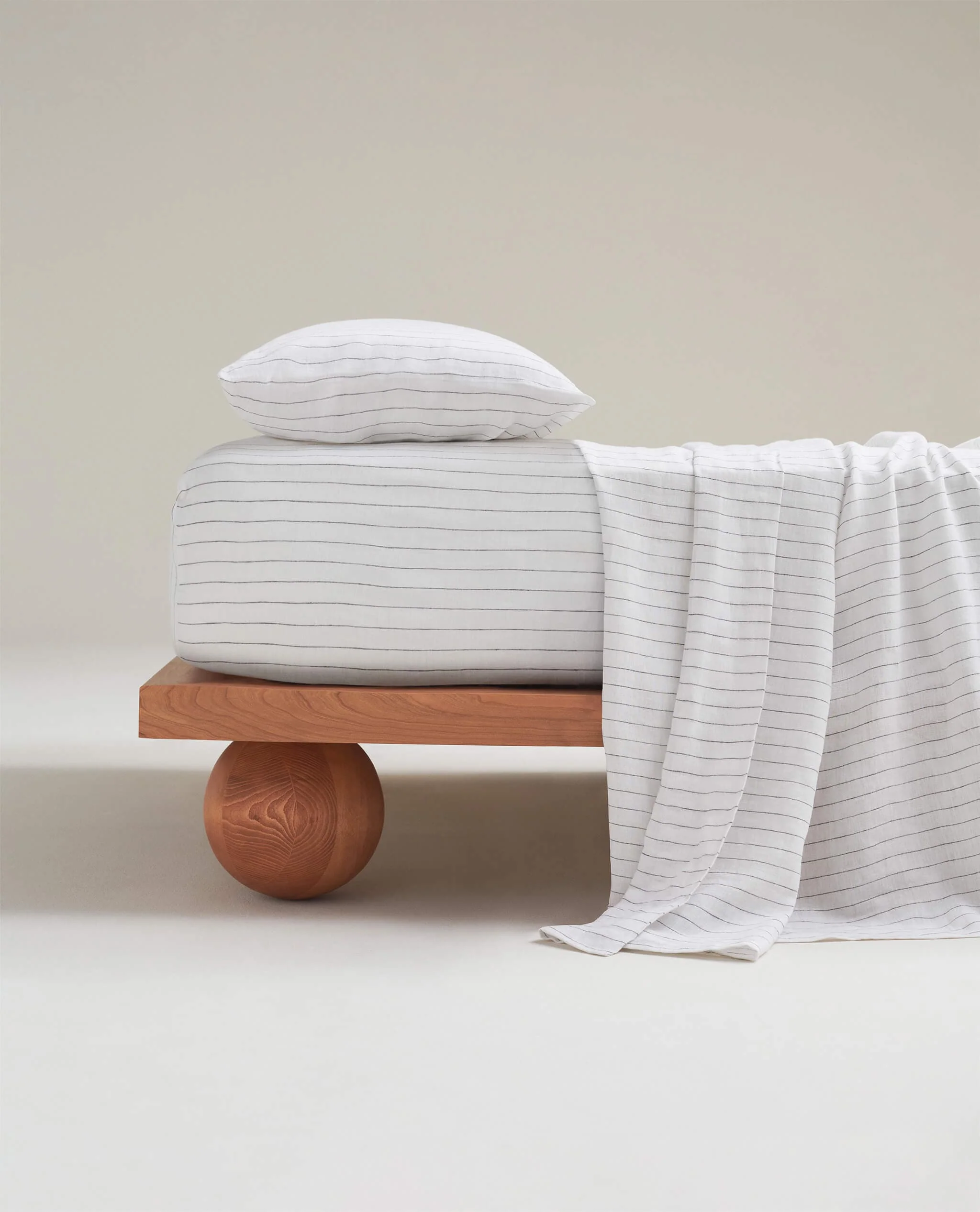 Relaxed & Refined Linen Fitted Sheet - Image 15