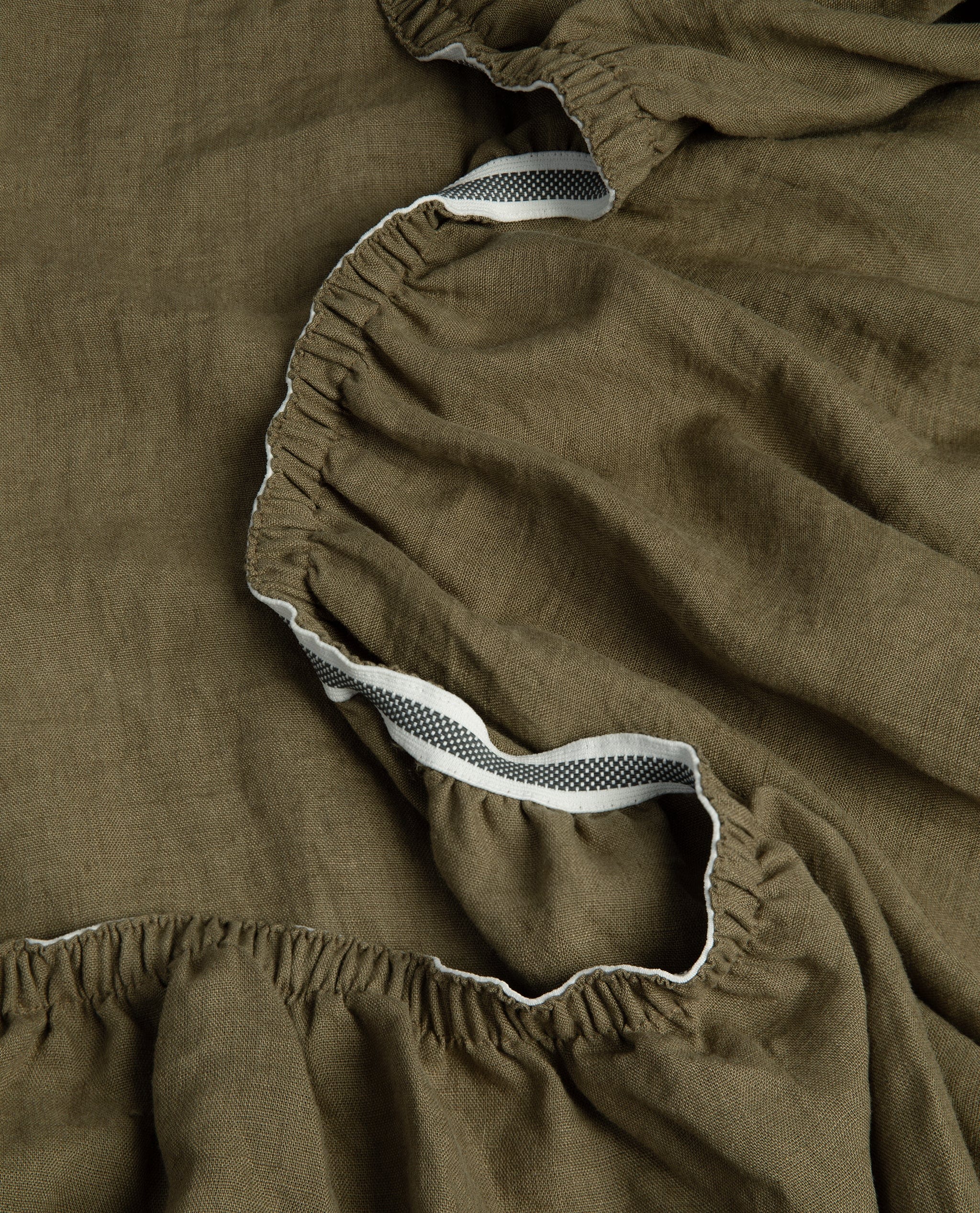 Relaxed & Refined Linen Fitted Sheet - Image 5