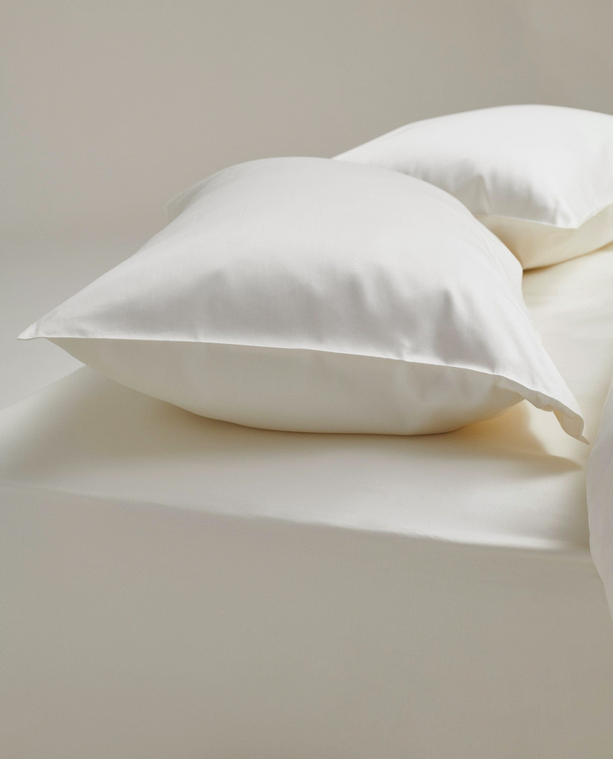 The Crisp & Cool Organic Luxury Pillowcase Set - Image 9