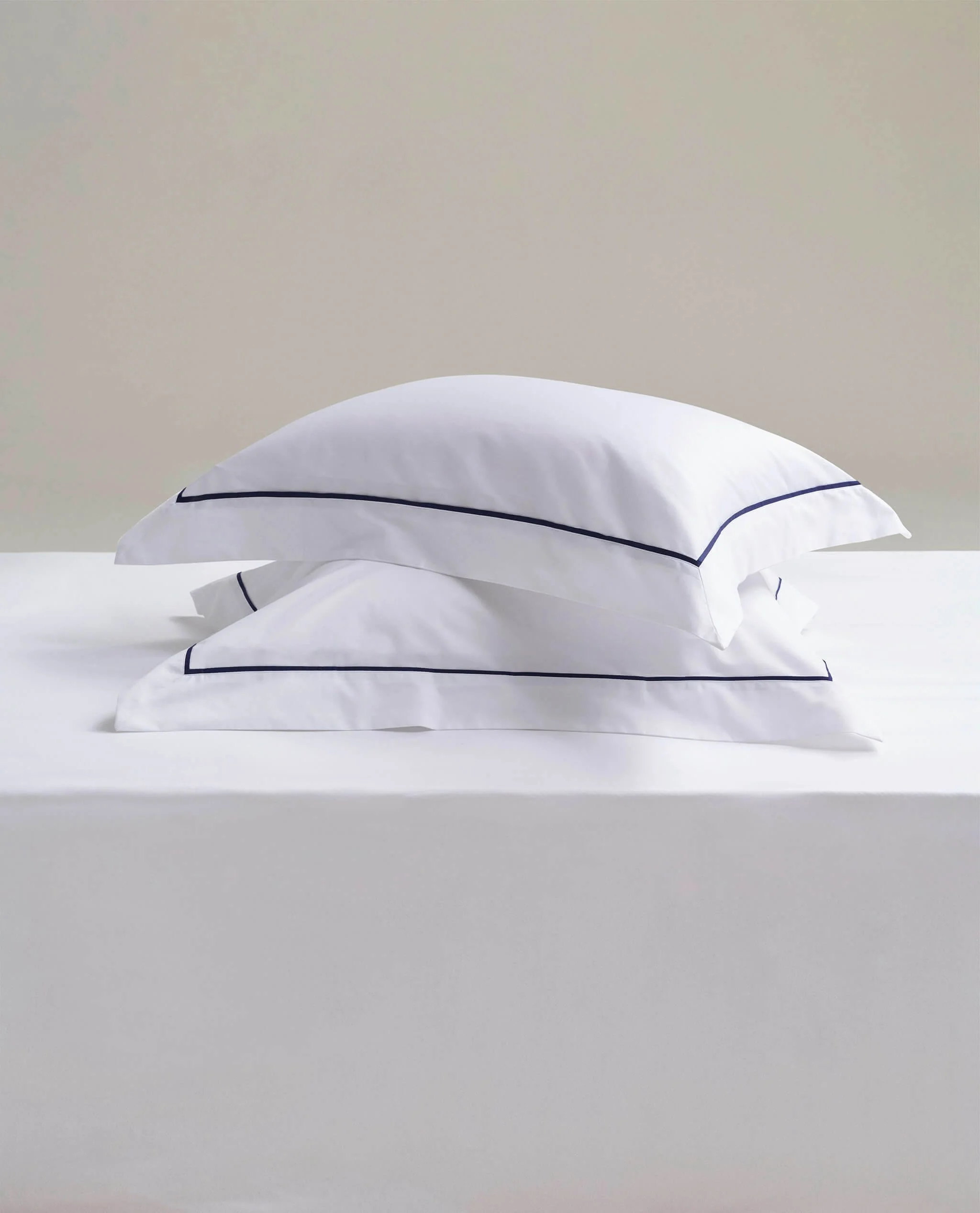 The Crisp & Cool Organic Luxury Oxford Pillowcase Set - Image 9