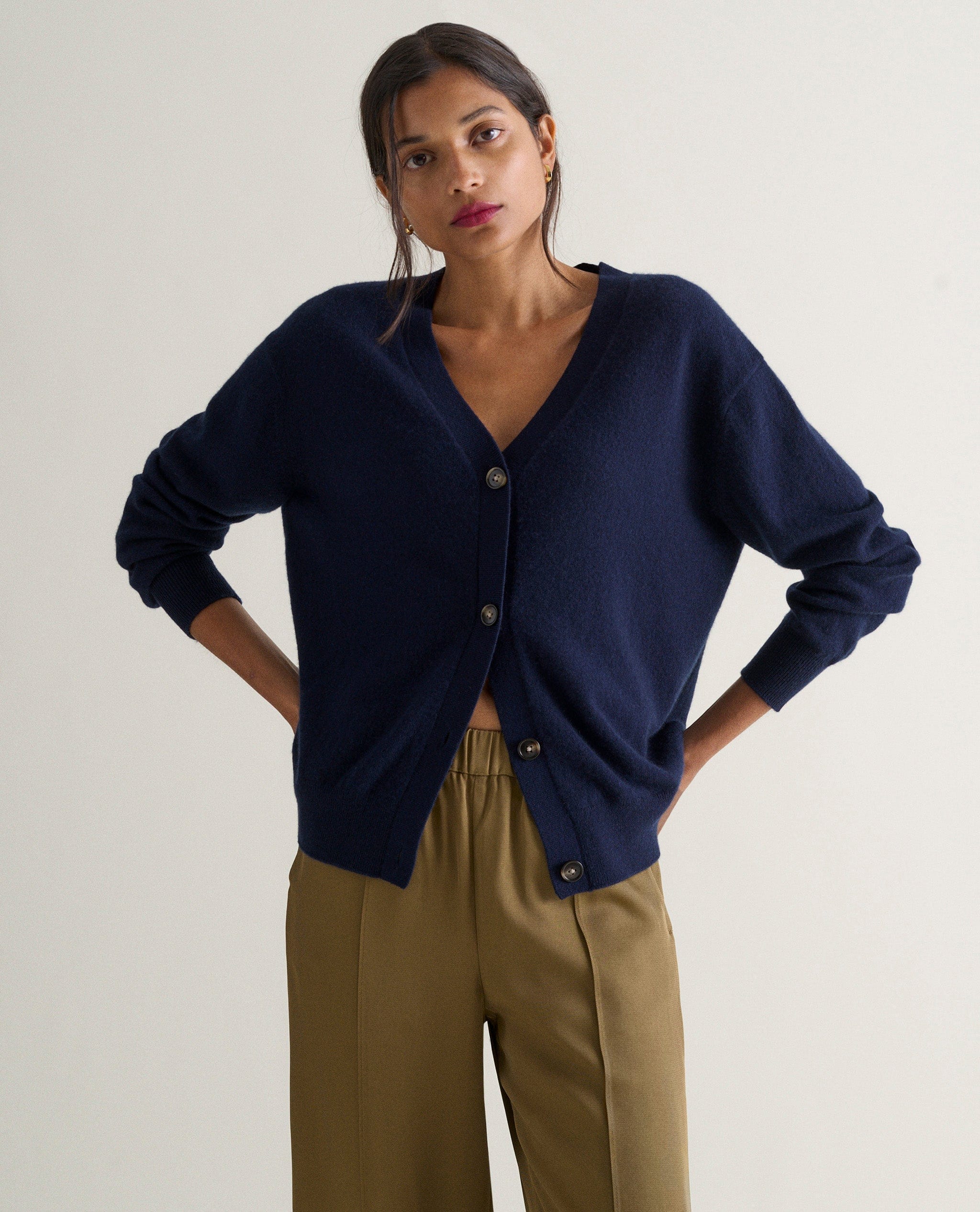 Women's Finest Cashmere Knitted V Neck Cardigan - Image 12