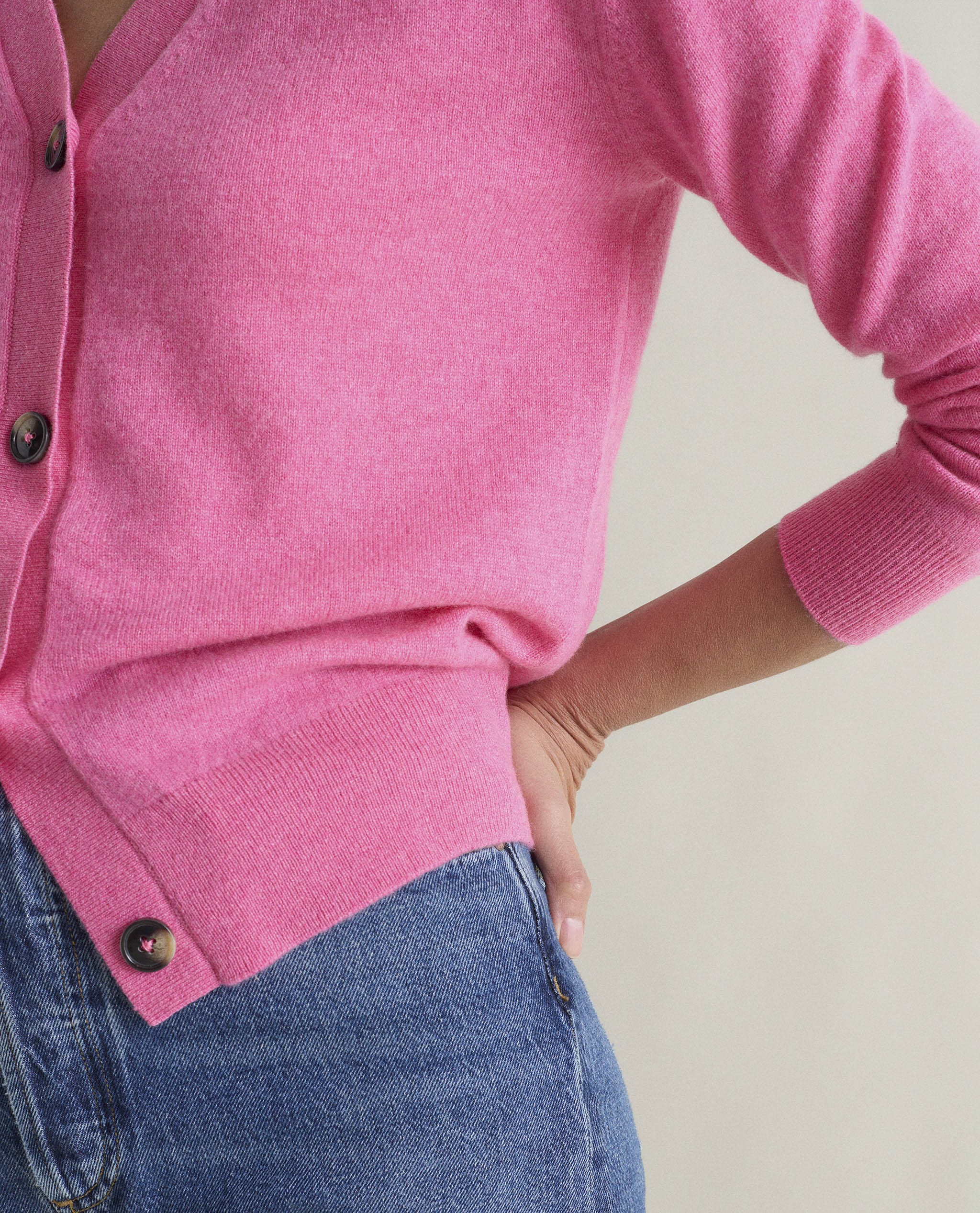 Women's Finest Cashmere Knitted V Neck Cardigan - Image 18