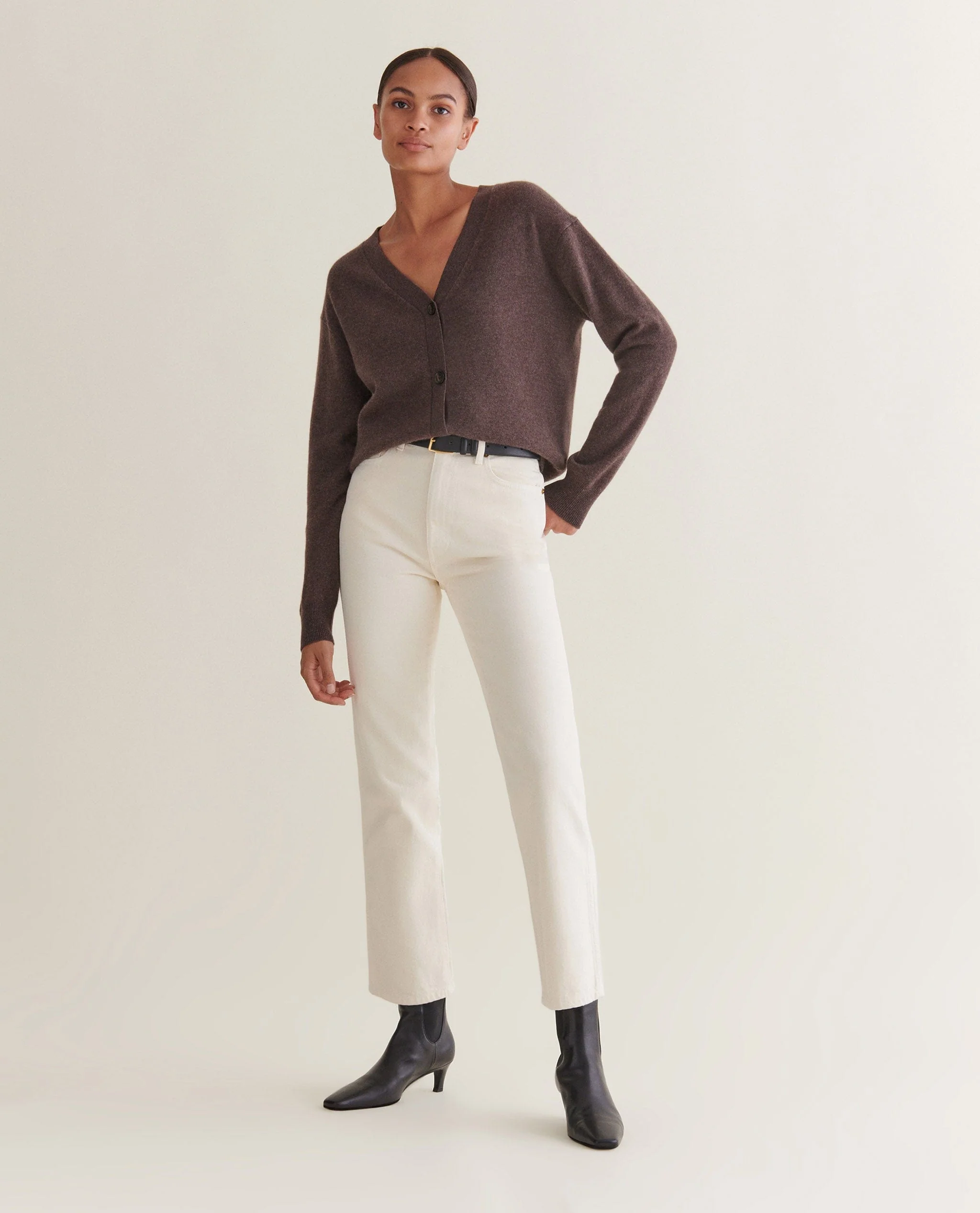 Women's Finest Cashmere Knitted V Neck Cardigan - Image 21