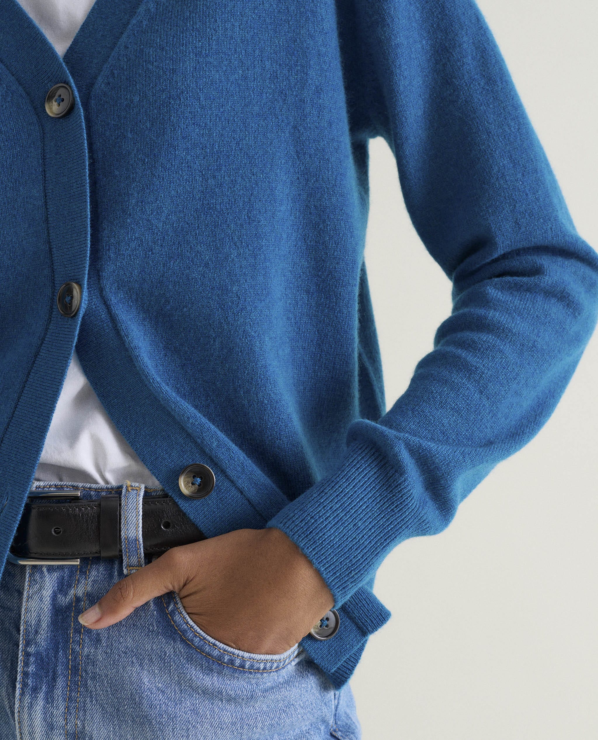 Women's Finest Cashmere Knitted V Neck Cardigan - Image 27