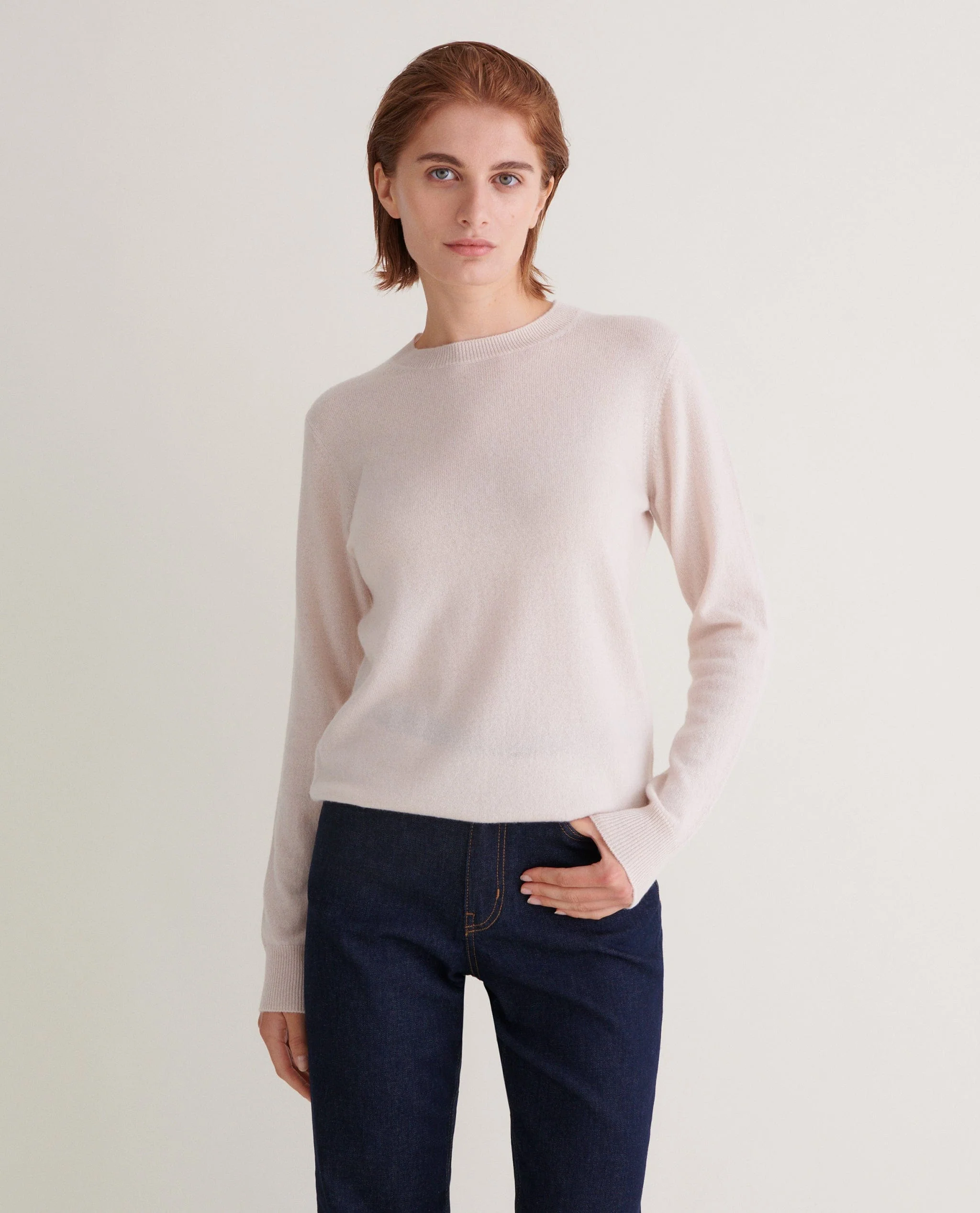 Women's Finest Cashmere Classic Crew Neck Jumper - Image 15