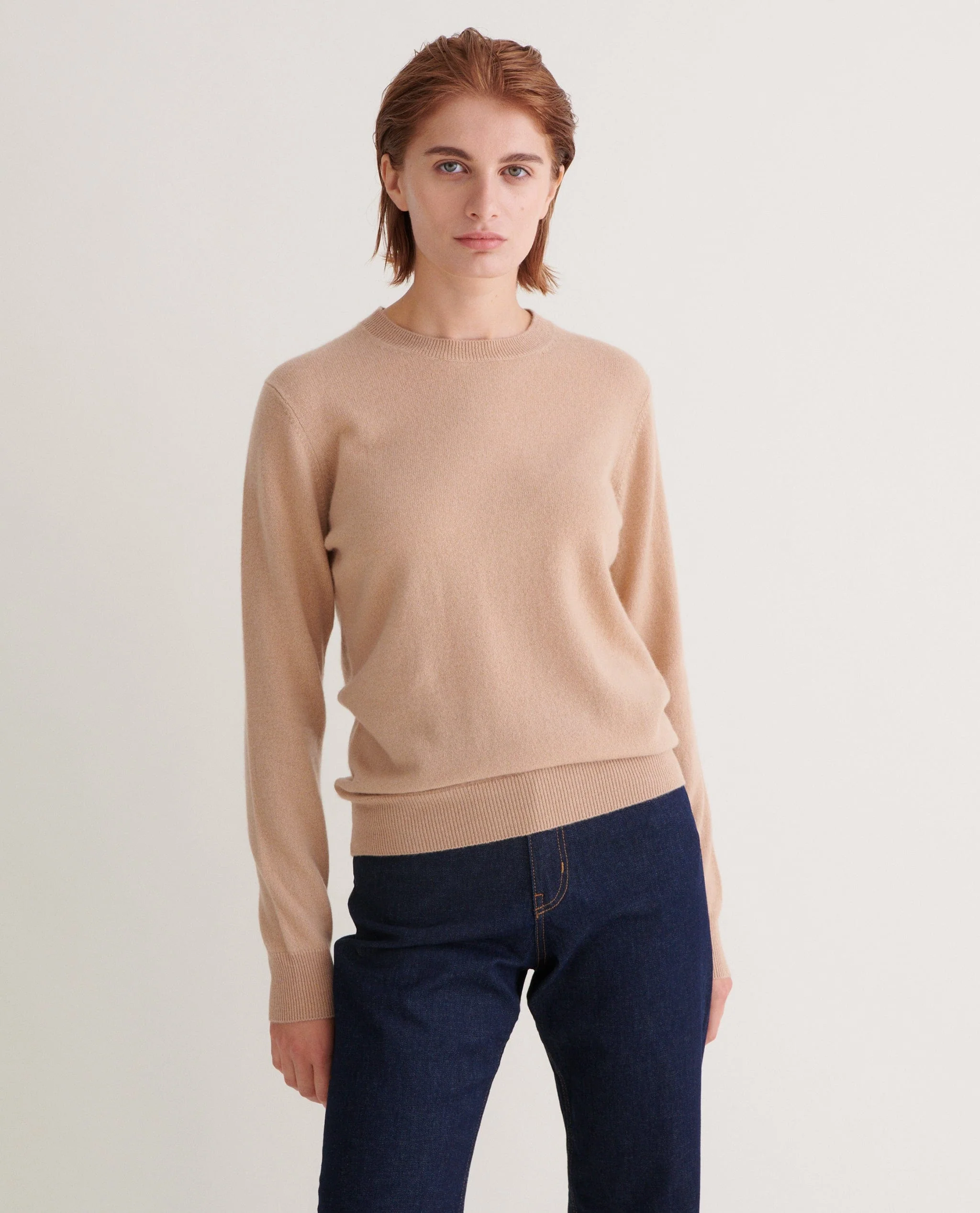Women's Finest Cashmere Classic Crew Neck Jumper - Image 17