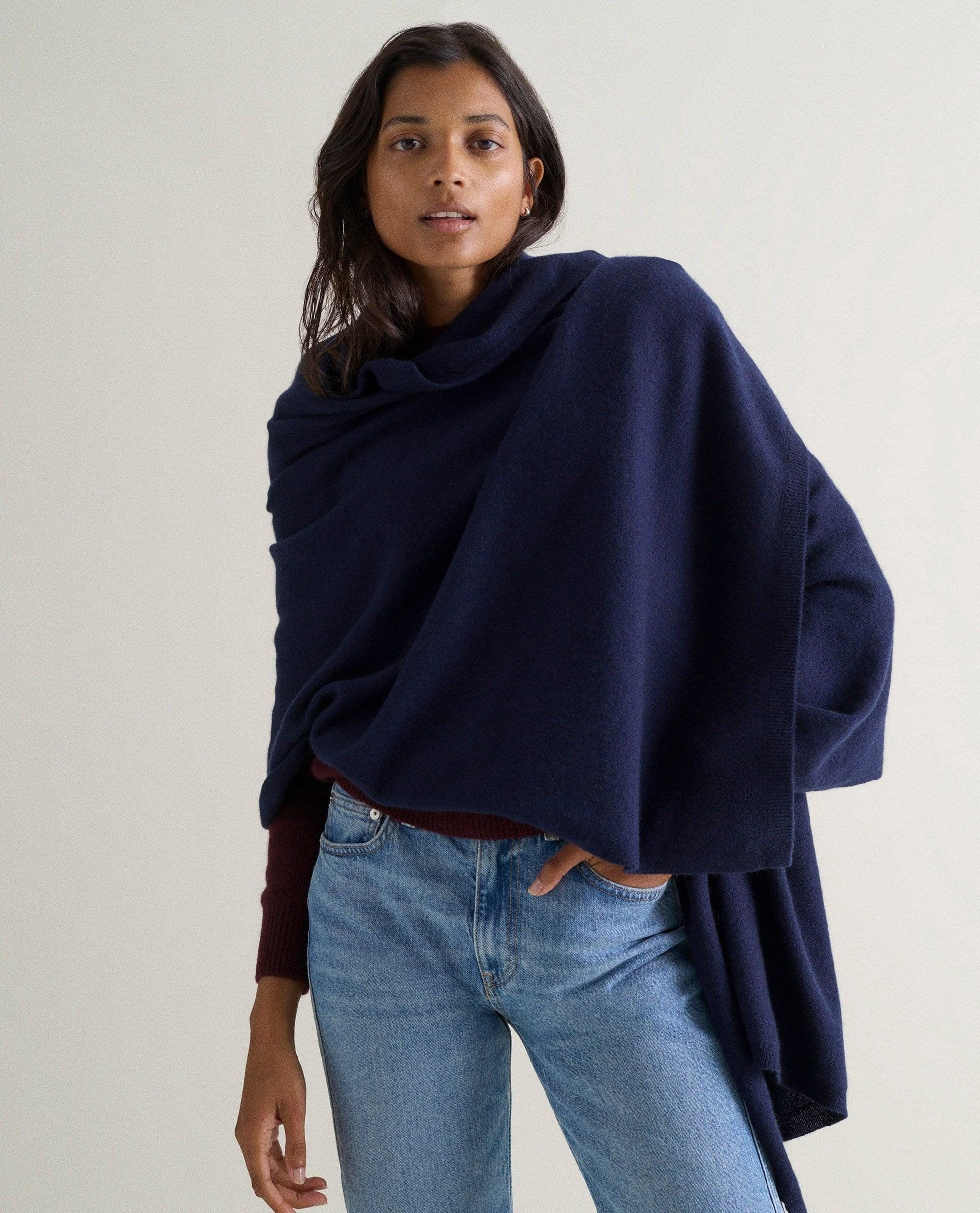 Oversized Finest Cashmere Wrap - Image 23