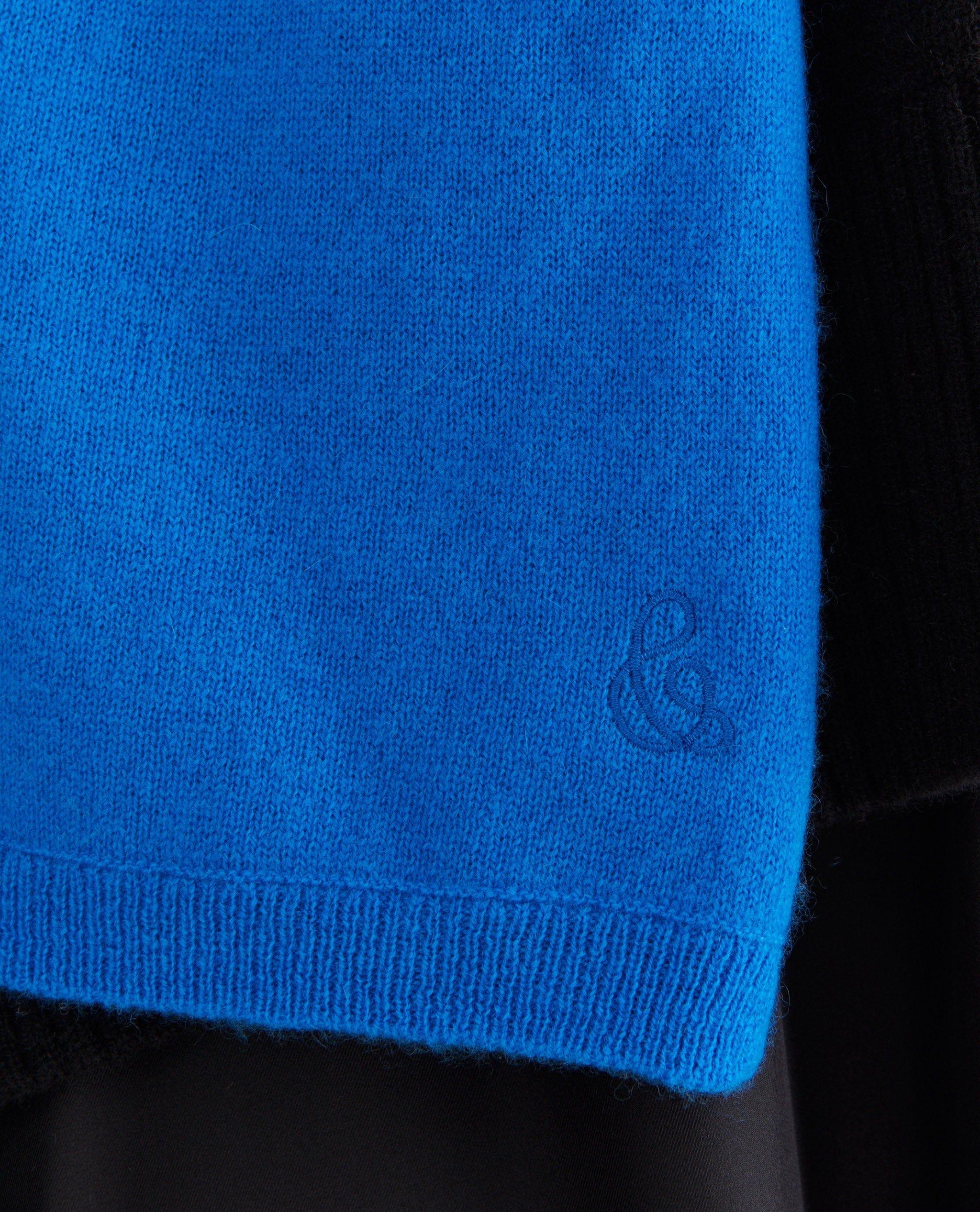 Oversized Finest Cashmere Wrap - Image 29