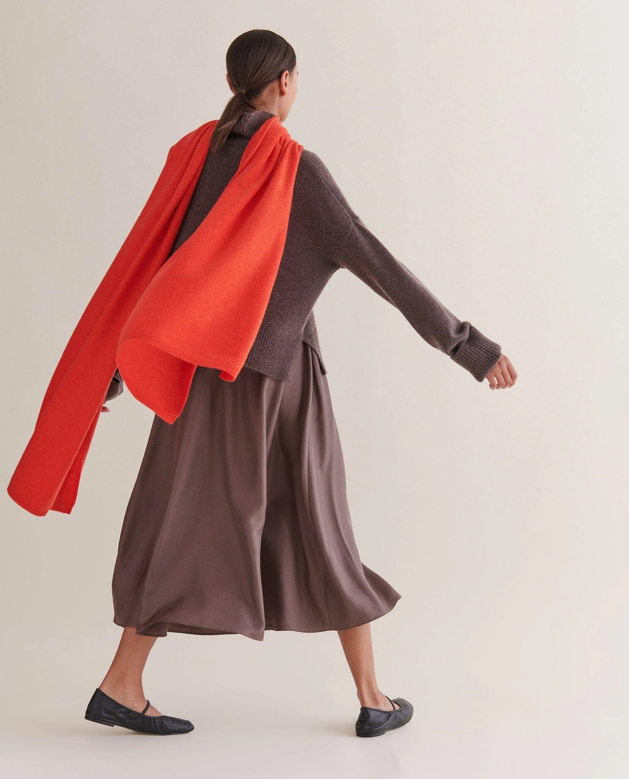 Oversized Finest Cashmere Wrap - Image 32