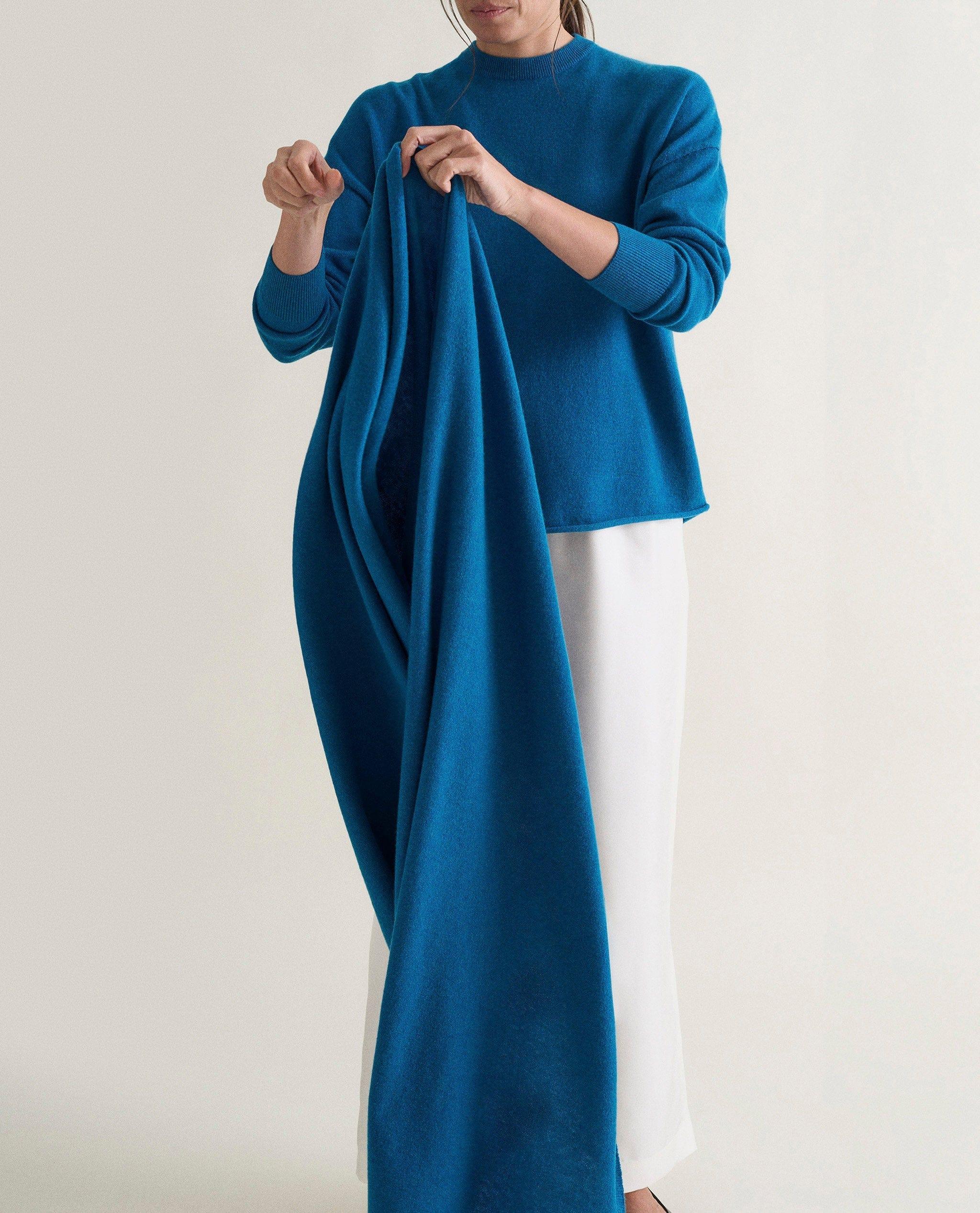 Oversized Finest Cashmere Wrap - Image 45
