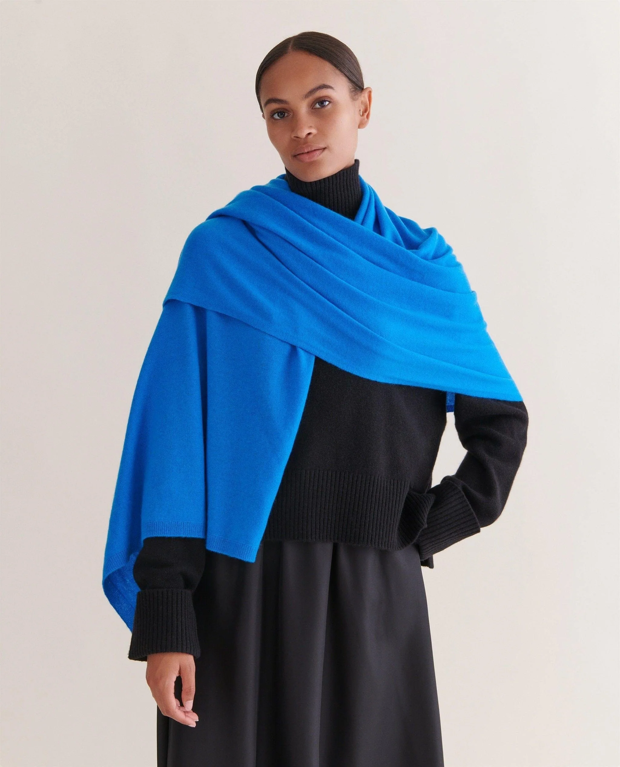 Oversized Finest Cashmere Wrap - Image 50