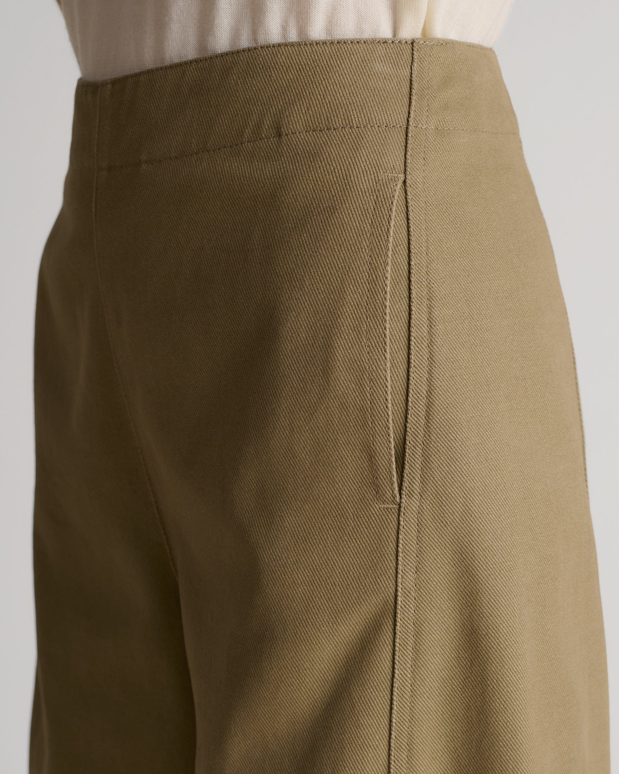 Women's Organic Cotton Barrel Leg Jean - Silt - Image 6